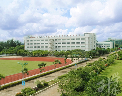 海南(nan)省機(jī)電(dian)工(gong)程(cheng)學(xué)校
